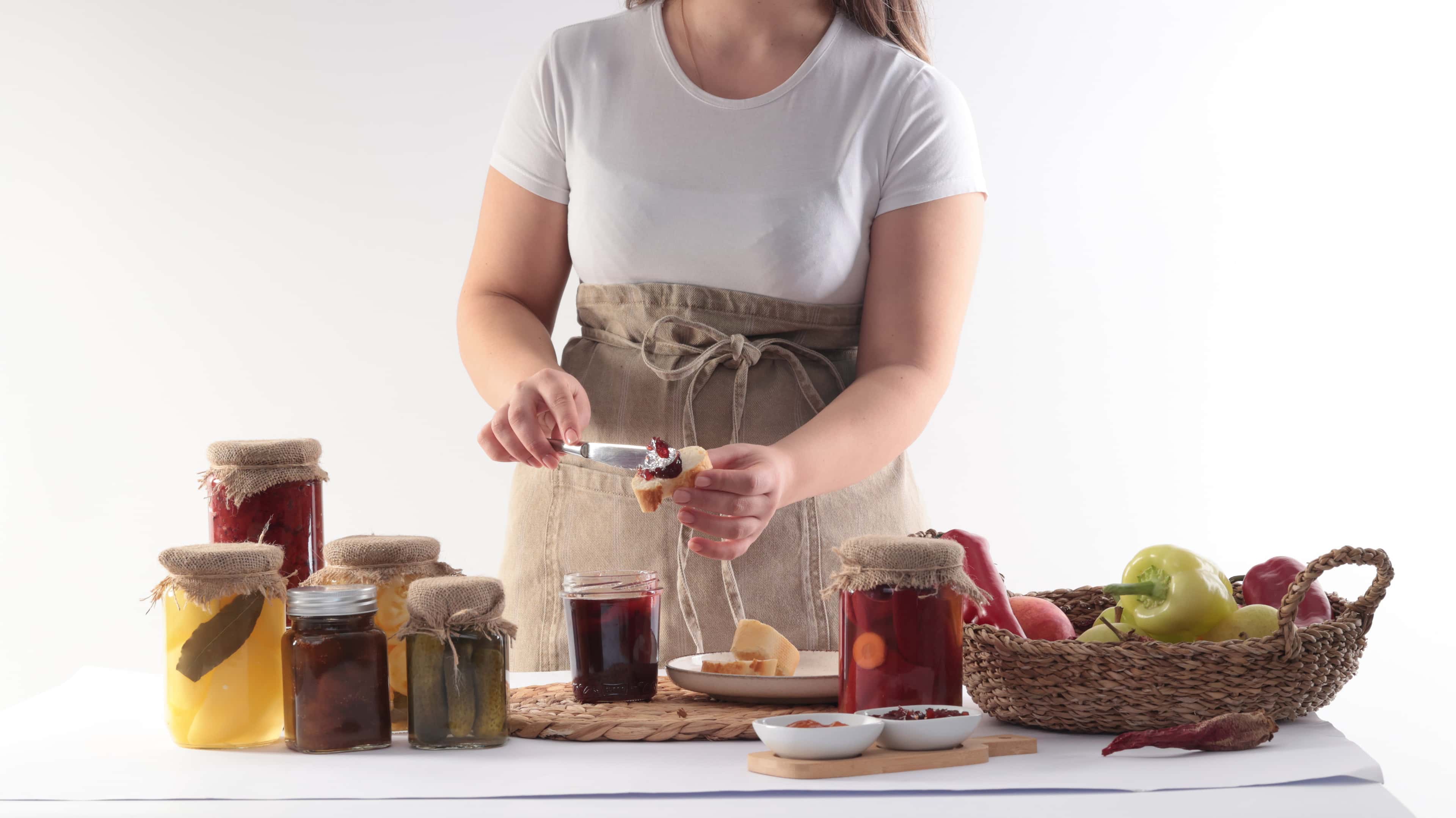 Processed fruit and vegetable products in jars
